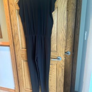 Vince Black Jumpsuit Relaxed Silhouette Soft Fabric